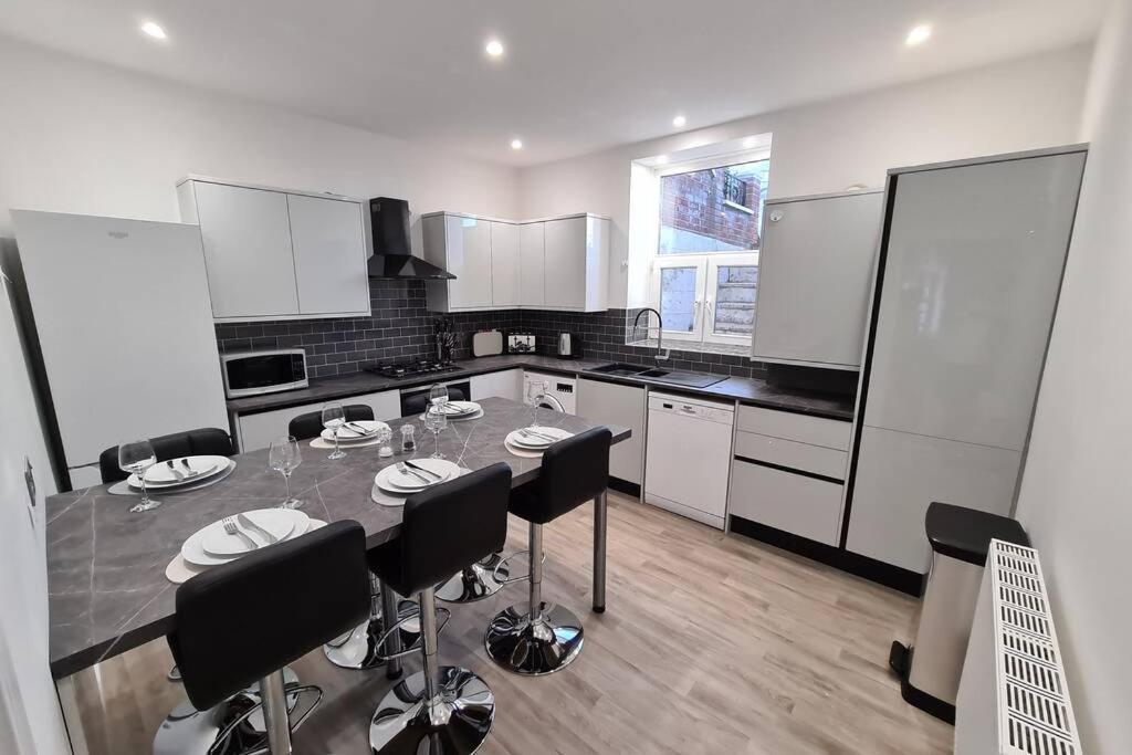 Beautiful Seaside Apartment With Parking Ventnor Exterior foto